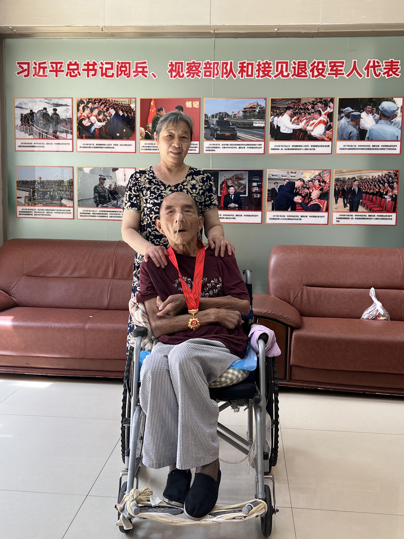 红色精神绽放光彩 光荣在党50年-无锡蓝天护理院-第4张图片-无锡护理院|无锡养老院|老年公寓|无锡养老服务网